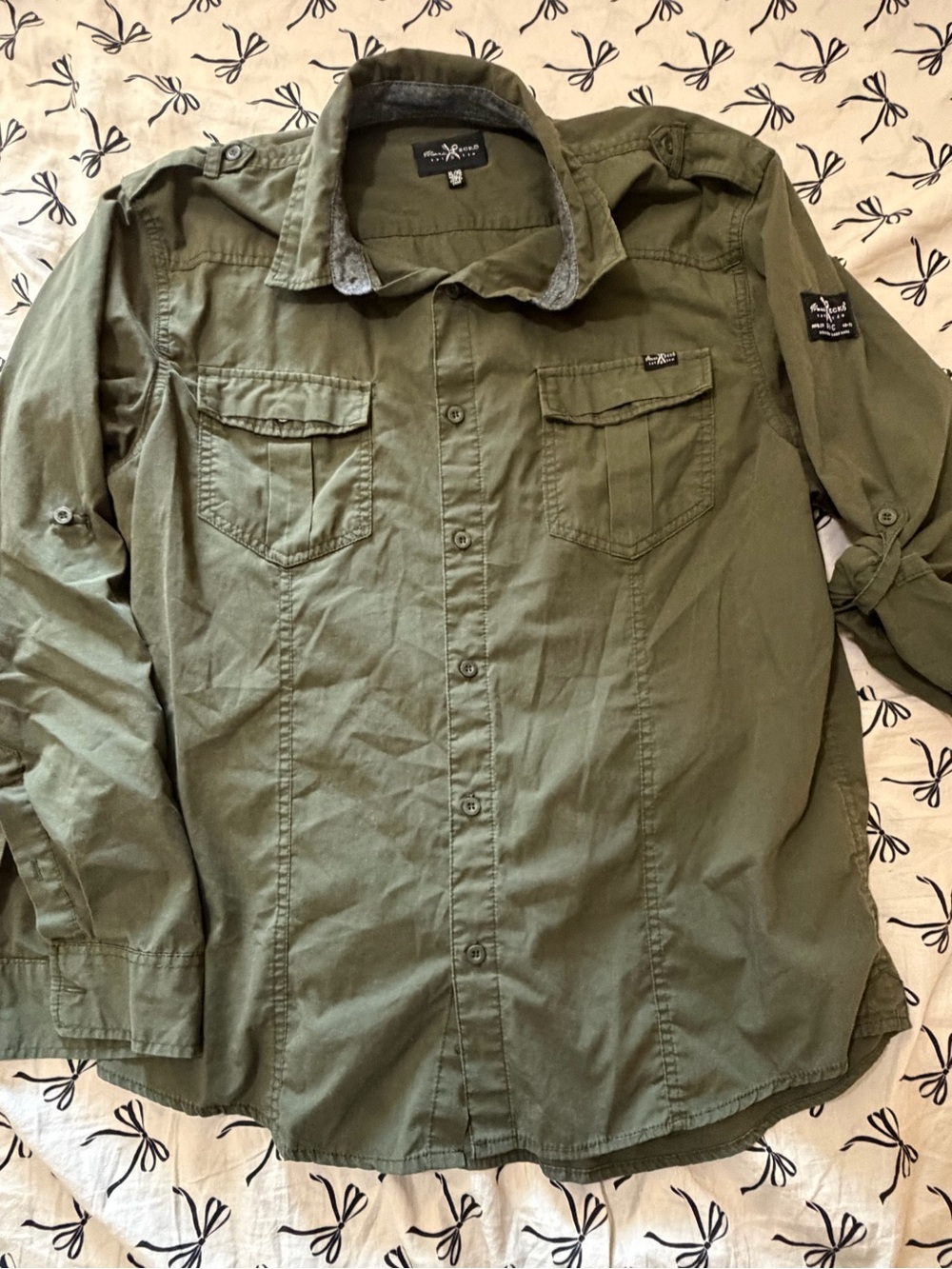 🇺🇸 Marc ECKO CUT AND SEW Army Green Button-Up Shirt